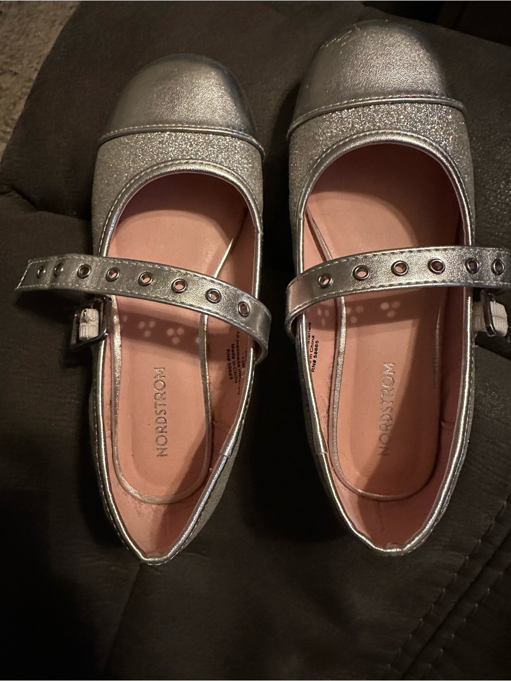 Nordstrom girl's Mary Jane dress shoes size 13 Silver sparkle